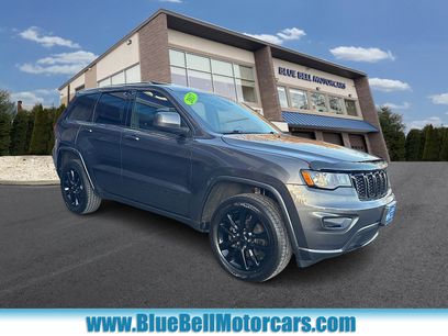 Used 2017 Jeep Grand Cherokee Altitude