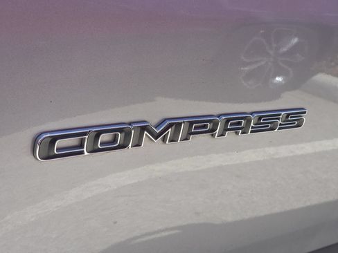 Used 2020 Jeep Compass Limited w/ Safety & Security Group AWD/4WD image 7