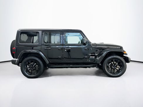 Used 2023 Jeep Wrangler Sahara w/ Cold Weather Group image 10