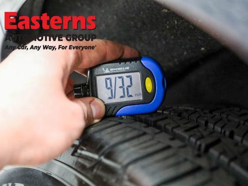 Used 2023 Volvo XC60 B5 Core image 26