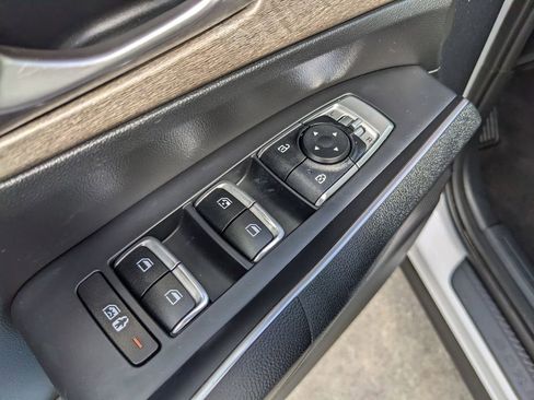 Certified 2023 Kia Sorento S image 21