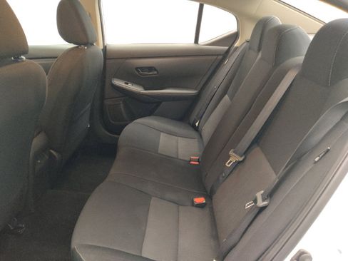 Used 2024 Nissan Sentra SV FWD image 18