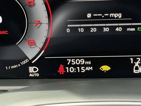 Used 2025 Audi Q8 Premium w/ Convenience Package AWD/4WD image 24
