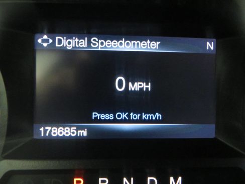 Used 2016 Ford Expedition EL XLT image 21