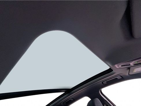 Used 2025 Audi Q5 Premium w/ Convenience Package image 27