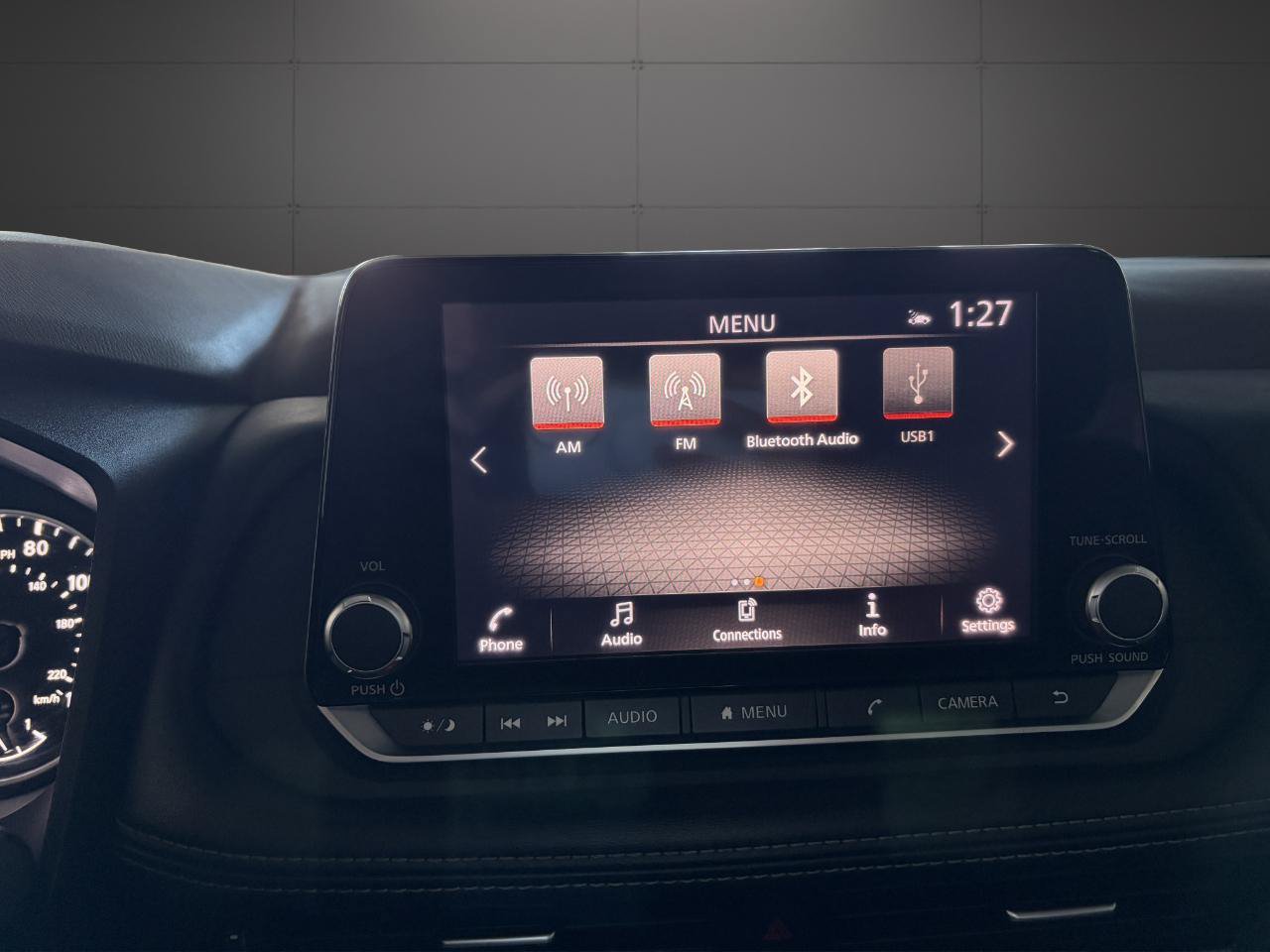 Used 2022 Nissan Rogue SV AWD/4WD image 16
