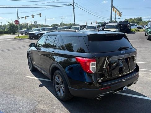 Used 2023 Ford Explorer XLT w/ Equipment Group 202A AWD/4WD image 5