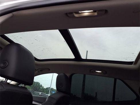 Used 2021 Buick Envision Essence w/ Sport Touring Package image 8
