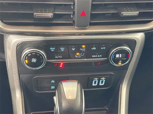 Used 2021 Ford EcoSport SE image 14