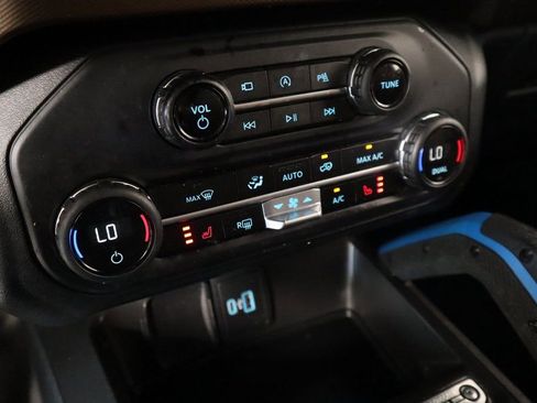 Used 2023 Ford Bronco Outer Banks image 8