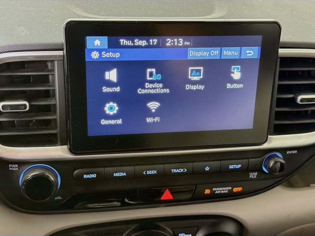 Used 2022 Hyundai Venue SEL FWD image 28