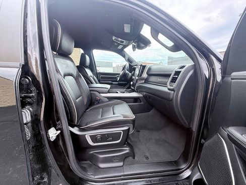 Used 2024 RAM 1500 Laramie AWD/4WD image 11