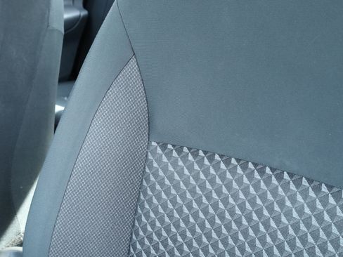 Used 2020 Nissan Versa S image 21