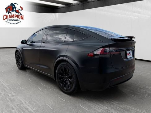 Used 2020 Tesla Model X Long Range AWD/4WD image 3