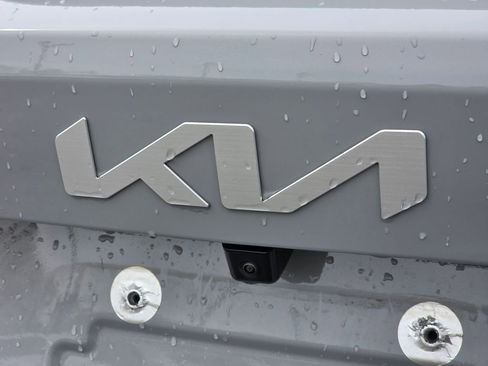 Used 2025 Kia Sorento EX w/ Panoramic Sunroof Package FWD image 13