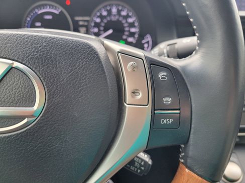 Used 2013 Lexus ES 300h image 16