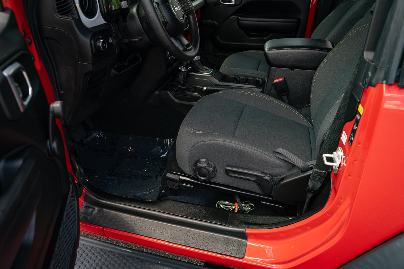 Used 2024 Jeep Wrangler Sport AWD/4WD image 17