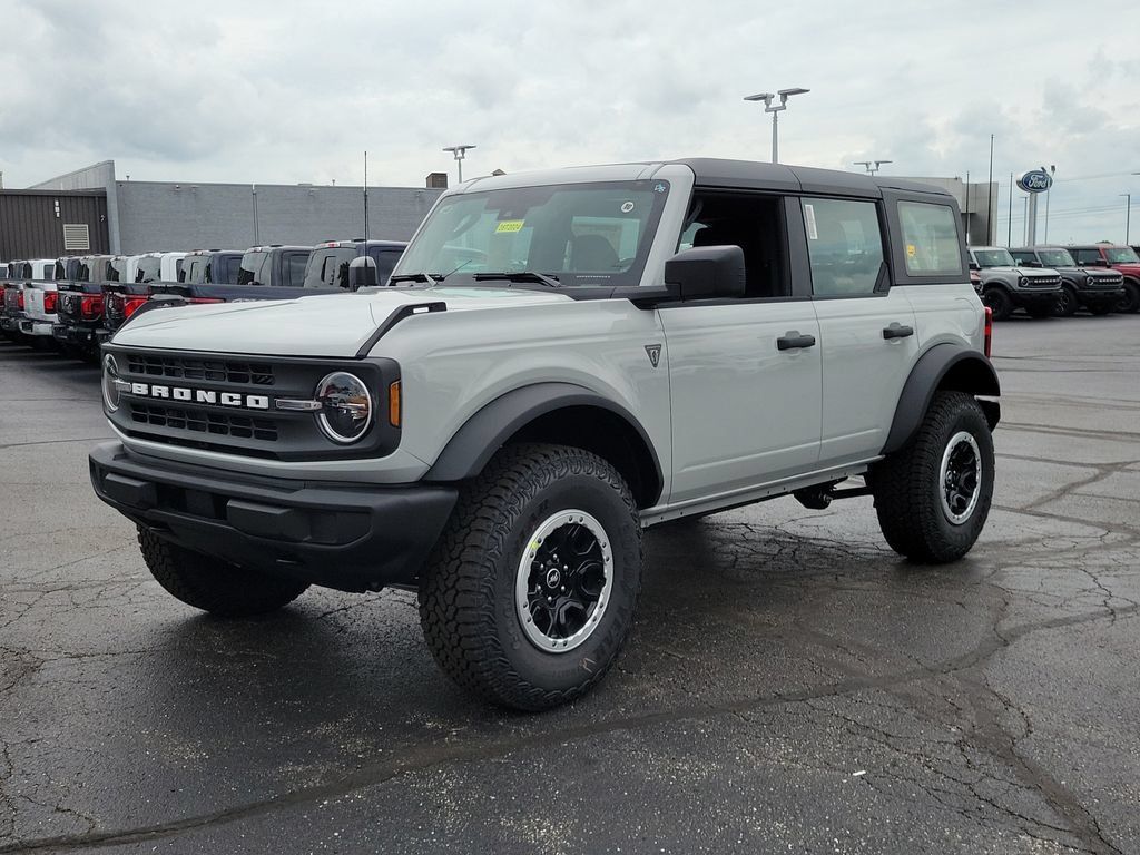 New 2026 Ford Bronco 4-Door w/ Sasquatch Package AWD/4WD image 8