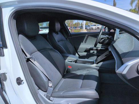 Used 2024 Lucid Air Touring image 31