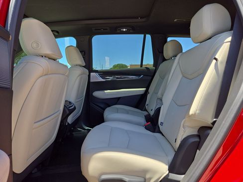 New 2025 Cadillac XT6 Sport w/ Technology Package image 13