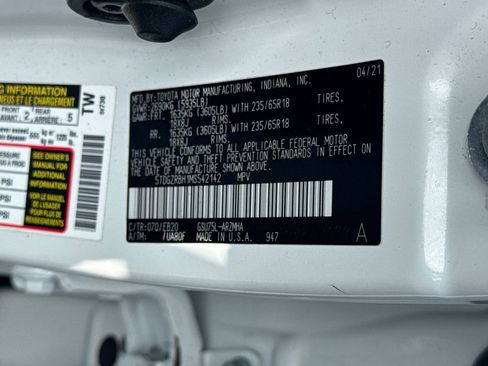 Used 2021 Toyota Highlander XLE AWD/4WD image 51