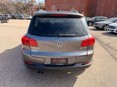 Used 2012 Volkswagen Tiguan S FWD image 5