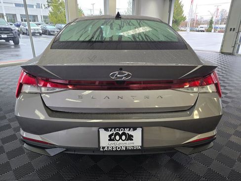 Used 2023 Hyundai Elantra SEL w/ Cargo Package image 4