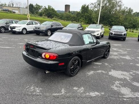 Used 1999 MAZDA MX-5 Miata RWD image 4
