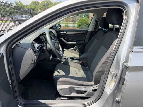 Used 2020 Volkswagen Jetta S FWD image 2