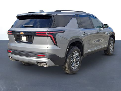New 2026 Chevrolet Traverse LT w/ Driver Confidence Package image 7