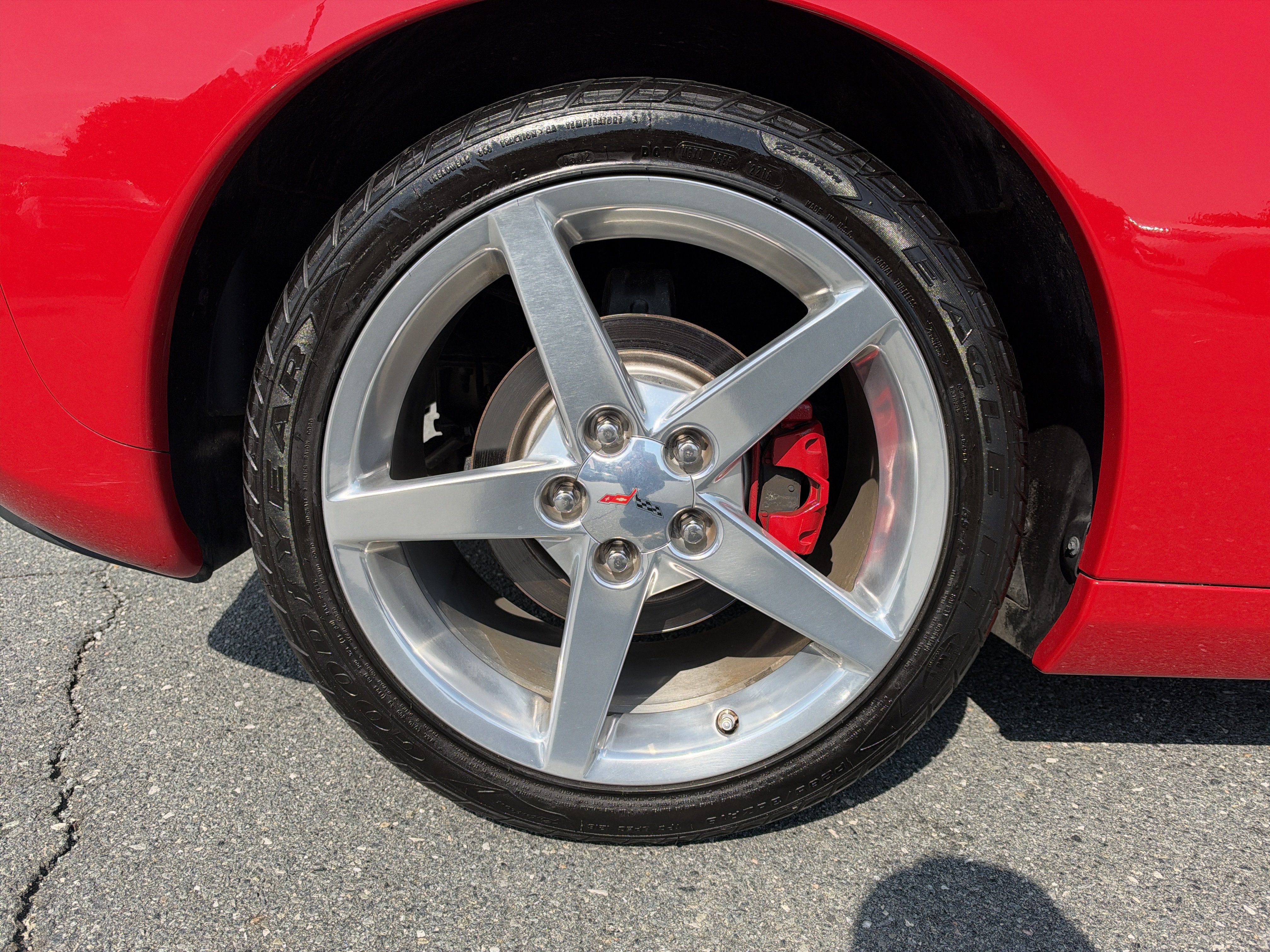 Used 2005 Chevrolet Corvette Coupe w/ Preferred Equipment Group RWD image 11