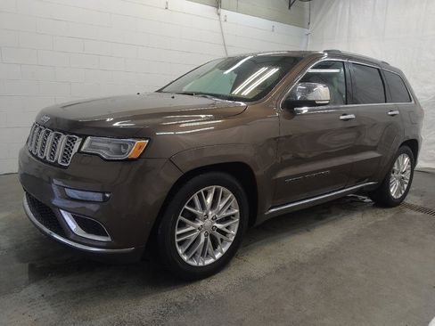 Used 2018 Jeep Grand Cherokee Summit image 2