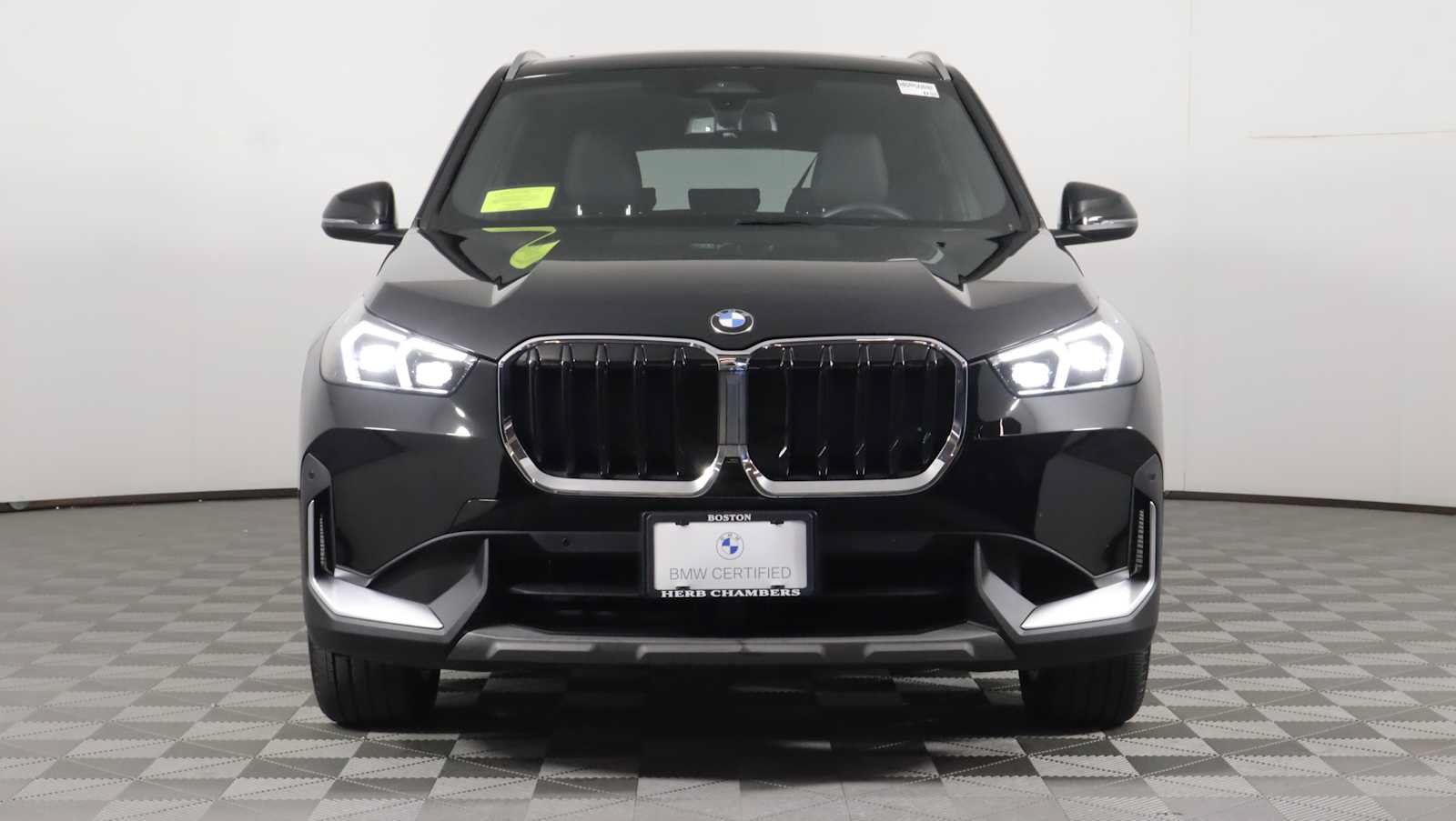 Used 2023 BMW X1 xDrive28i w/ Convenience Package AWD/4WD image 2