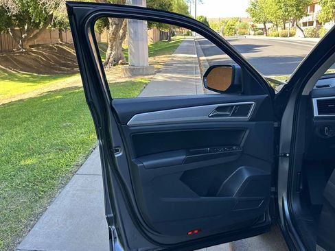 Used 2019 Volkswagen Atlas SE FWD image 46