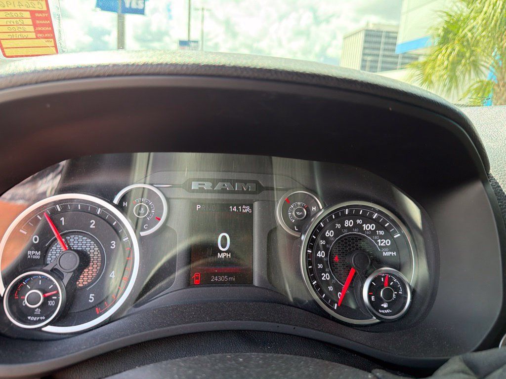 Used 2025 RAM 2500 Tradesman AWD/4WD image 17