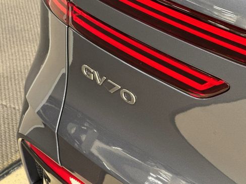 New 2026 Genesis GV70 2.5T Advanced w/ G1 Accessory Package AWD/4WD image 27