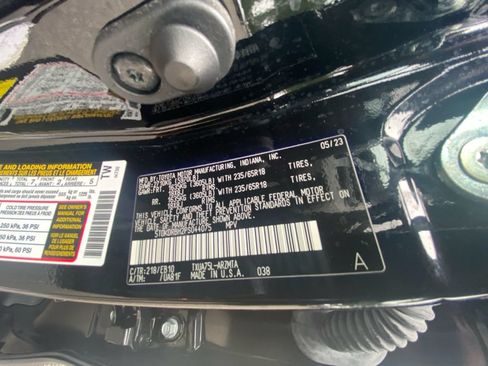 Used 2023 Toyota Highlander XLE AWD/4WD image 27