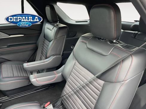 Used 2025 Ford Explorer ST-Line AWD/4WD image 17