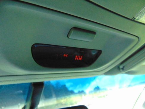 Used 2010 Toyota Tacoma 4x4 Double Cab w/ TRD Sport Pkg image 19