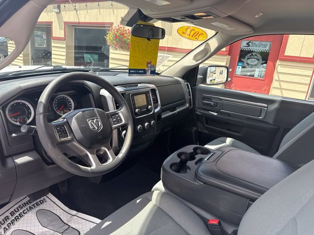 Used 2022 RAM 1500 Classic SLT AWD/4WD image 11