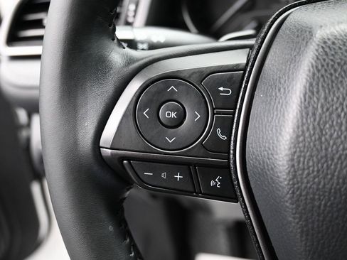 Used 2023 Toyota Camry SE image 15