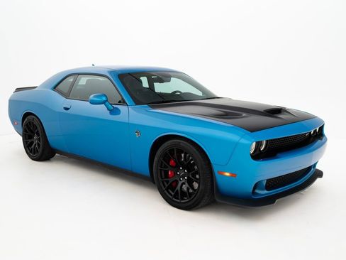Used 2016 Dodge Challenger SRT Hellcat RWD image 1