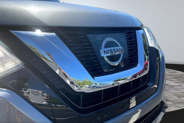 Used 2017 Nissan Rogue SV AWD/4WD image 32