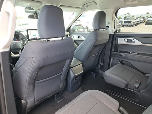 New 2026 Ford Explorer Active RWD image 12