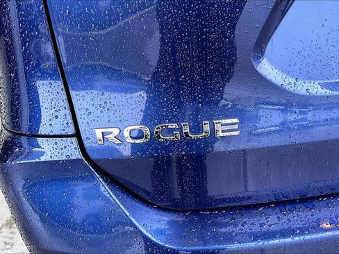 Used 2018 Nissan Rogue SL FWD image 28