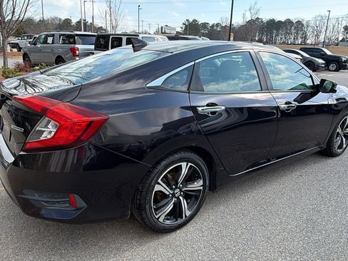 Used 2016 Honda Civic Touring image 8