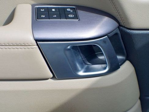 Used 2017 Land Rover Range Rover Sport HSE image 39