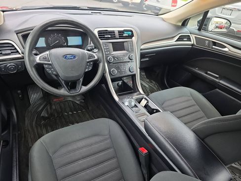 Used 2018 Ford Fusion SE FWD image 7