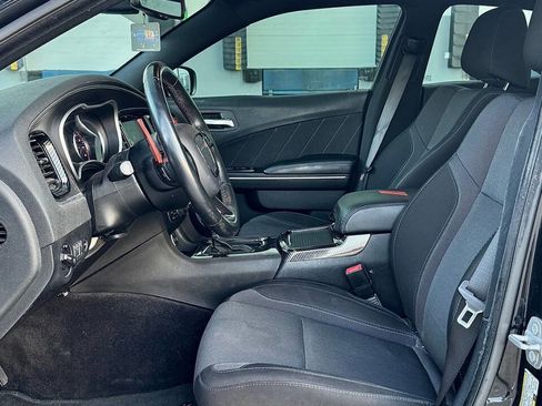 Used 2017 Dodge Charger R/T RWD image 19