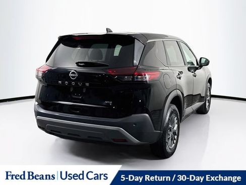 Used 2023 Nissan Rogue S AWD/4WD image 10